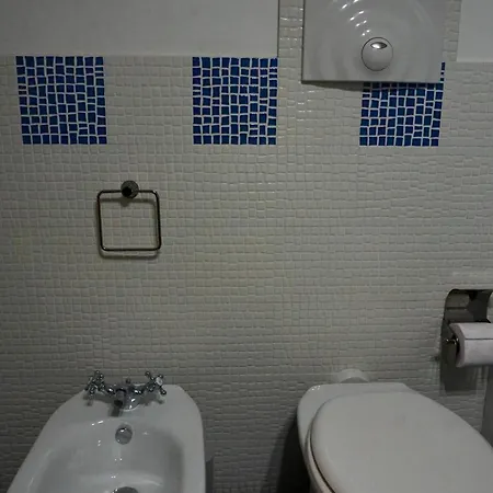 Vivaldi Bed & Breakfast 2*
